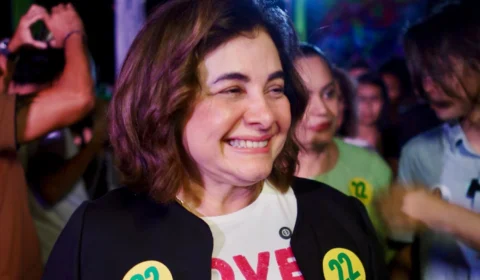 É falsa a notícia de que partido Novo pede expulsão de Maria do Carmo em Manaus