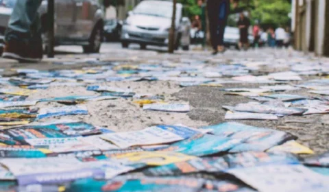 21 partidos são multados em até R$ 70 mil por sujeira nas ruas em Manaus