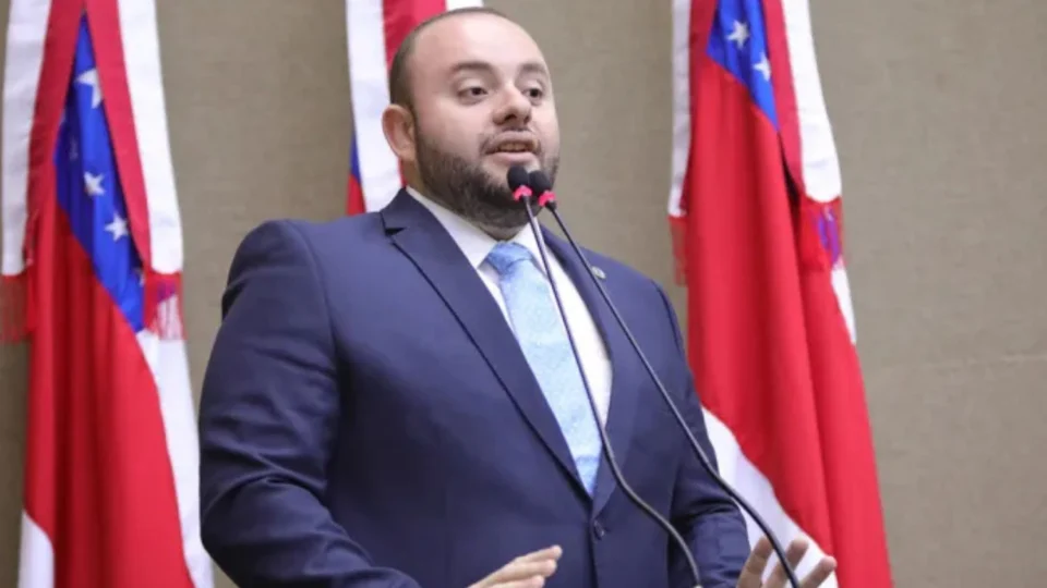 Fausto Jr retorna ao cargo de deputado federal nesta semana