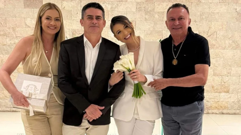 David Almeida oficializa casamento com Izabelle Fontenele após reeleição