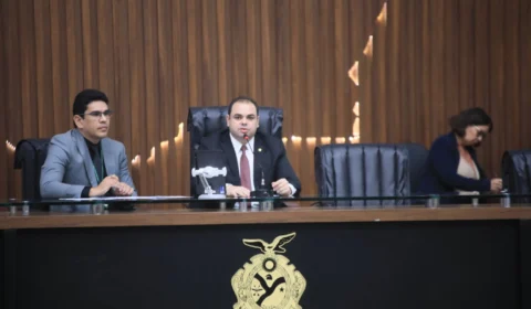 “Cumprimos a decisão do STF”, afirma Roberto Cidade ao ser reeleito presidente da Aleam