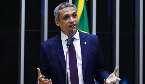 Gustavo Gayer critica operação da PF e ação de Alexandre de Moraes