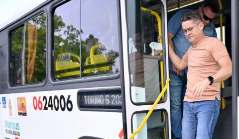 David recusa mesa de negociação de R$ 500 milhões em dívida de ônibus, impedindo renovação da frota