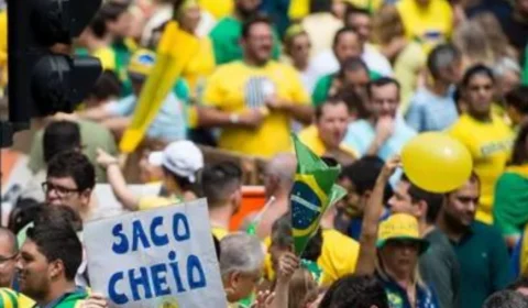 Protesto ‘Fora Moraes’ e ‘Não ao PSD’ é realizado na Avenida Paulista