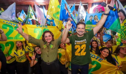 Alberto Neto e Maria do Carmo fazem grande comício da direita na zona Sul de Manaus