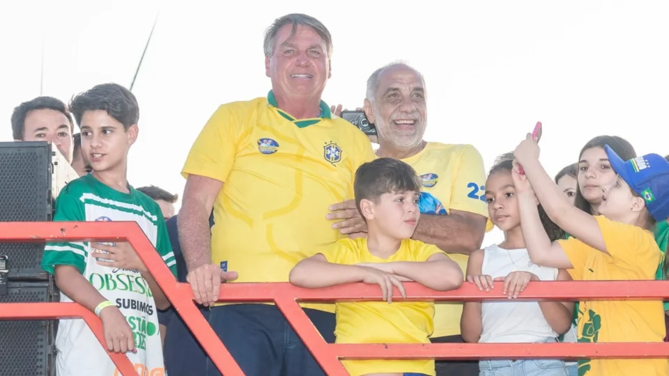 Urnas confirmam que o Brasil é conservador: PT elegeu só 4,5% dos prefeitos