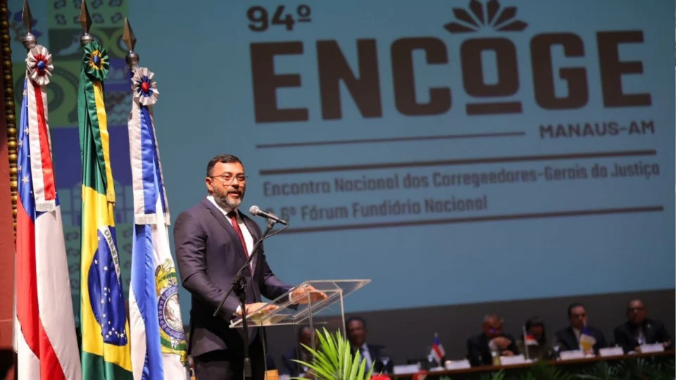 Parceria entre poderes garantiu regularização fundiária para 17 mil famílias, destaca Wilson Lima 