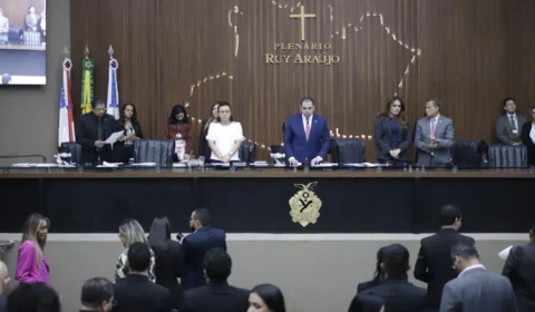 Aleam aprova projetos de proteção às mulheres; proposta sobre preços da gasolina gera bate-boca