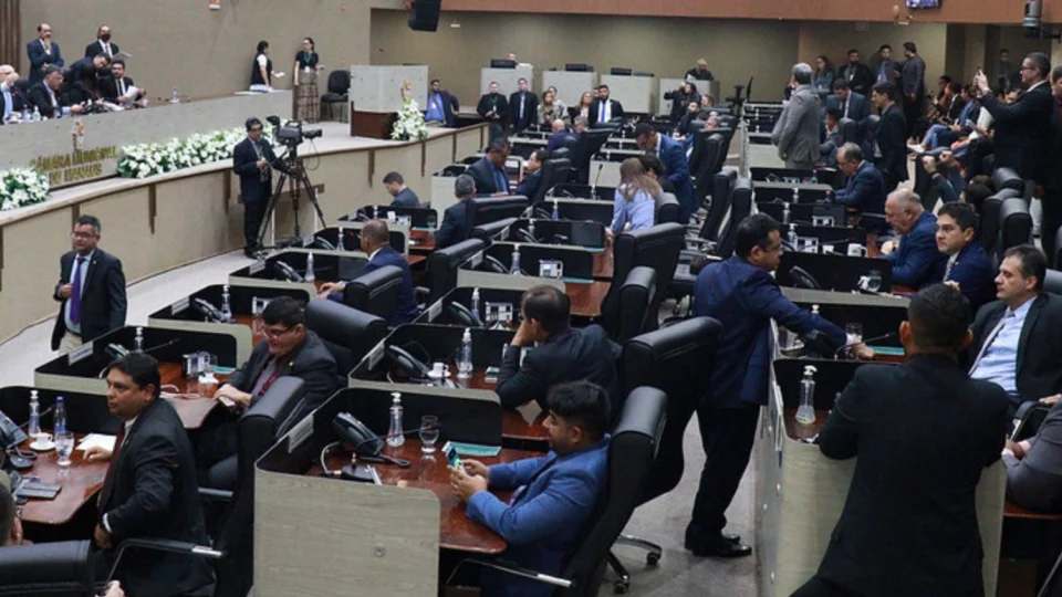 Vereadores da base do prefeito barram explicações sobre pagamento de emendas parlamentares