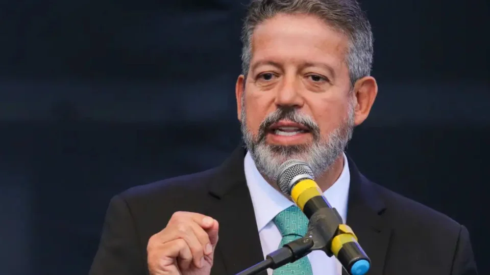 Lira critica indiciamentos de deputados pela Polícia Federal