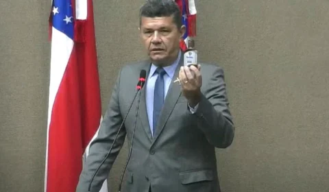 Comandante Dan diz que dará óleo de peroba para autoridades em protesto pela BR-319