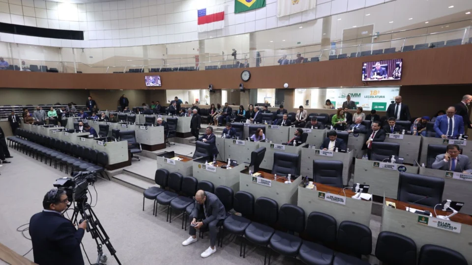 Vereadores discutem ‘CPI dos Empréstimos’ e cobram ações da Prefeitura de Manaus na CMM