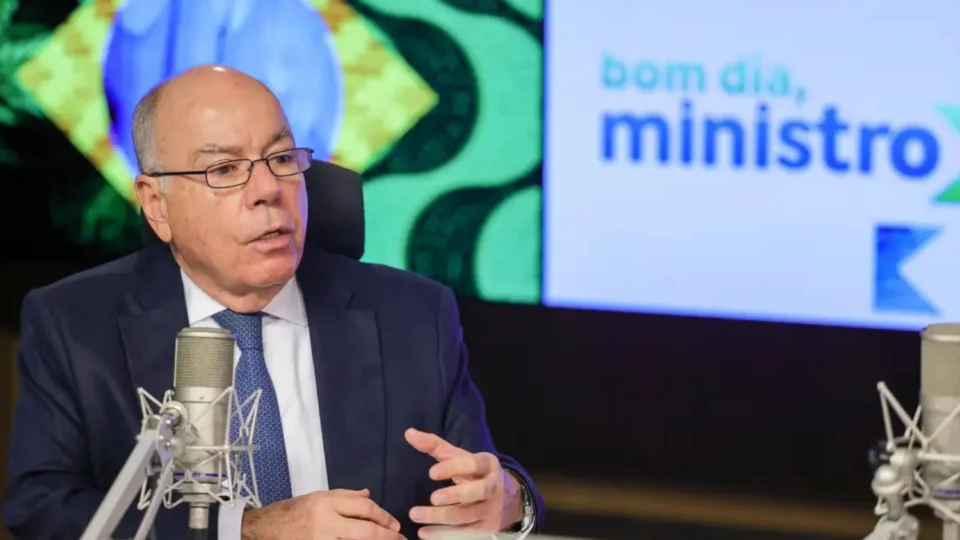 Problema com Carrefour está superado, diz Mauro Vieira