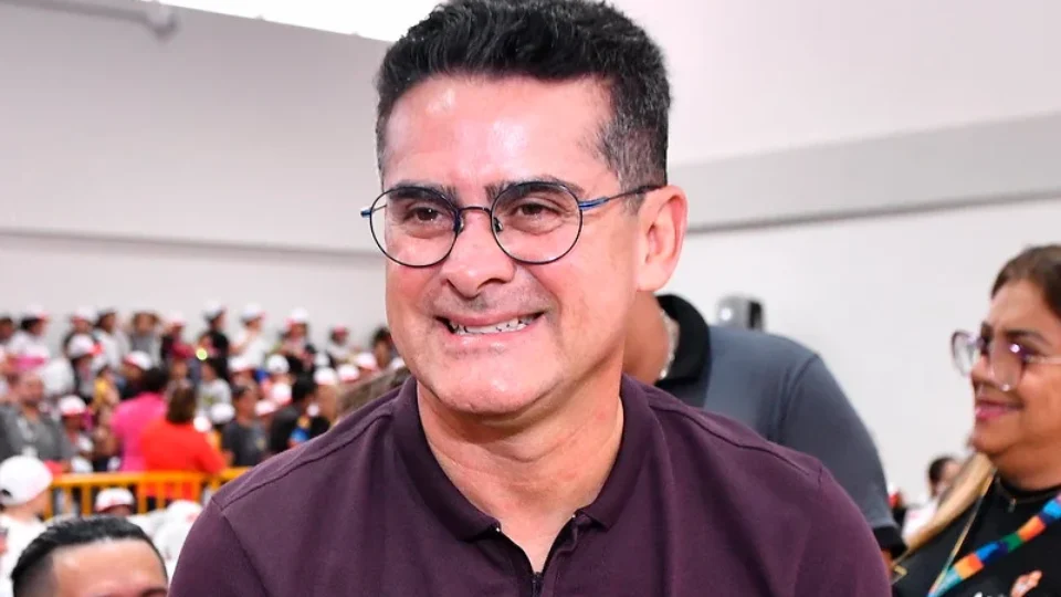 Projeto estabelece salário de R$ 35 mil para prefeito David Almeida a partir de 2025