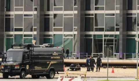 Mala é deixada perto da Câmara e mobiliza Esquadrão Antibomba