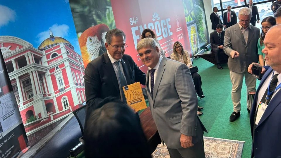 Mauro Campbell lança coletânea ‘Os 35 Anos do Superior Tribunal de Justiça’ em Manaus