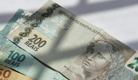 Salário deve injetar R$ 321,4 bilhões na economia brasileira, segundo Dieese