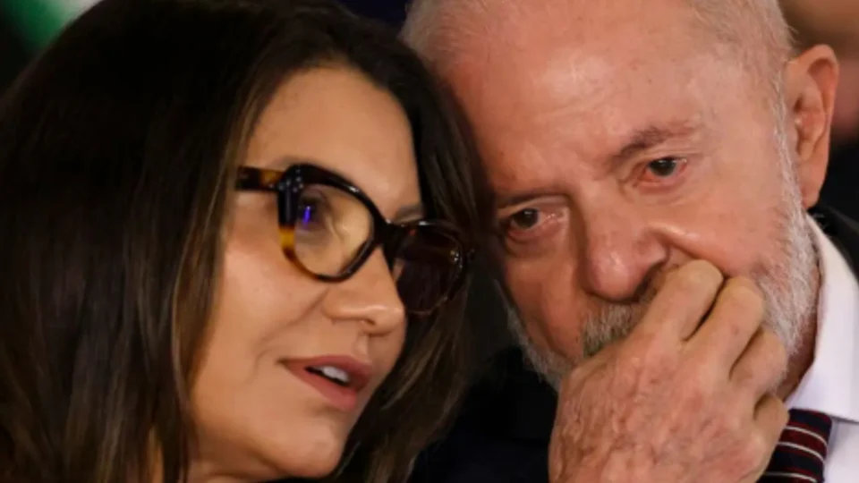 Após Janja atacar Elon Musk, Lula diz: “Não temos que xingar ninguém”