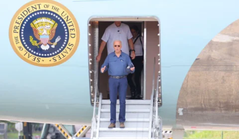 Presidente dos EUA, Joe Biden, desembarca em Manaus