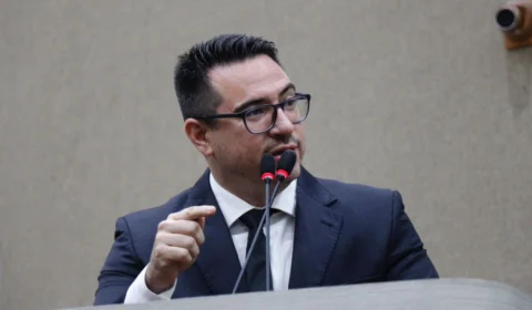 Rodrigo Guedes critica aumento de remanejamento no orçamento da Prefeitura de Manaus