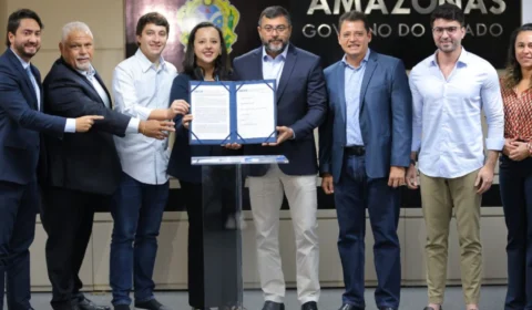 Wilson Lima assina novos contratos para construção de 496 apartamentos pelo ‘Amazonas Meu Lar’