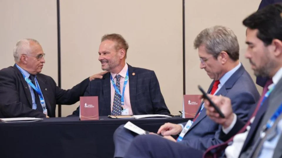 Em encontro nacional, conselheiro do TCE-AM debate projetos estratégicos para 2025