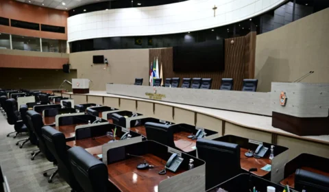 Sessão cancelada: vereadores estendem folga na Câmara de Manaus