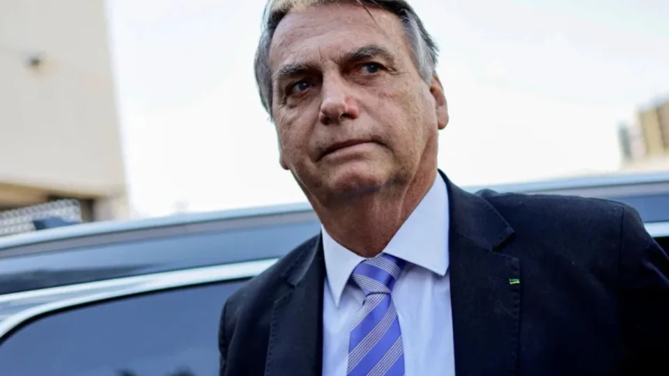 Indiciado, Bolsonaro diz que Moraes “faz tudo o que não diz a lei”