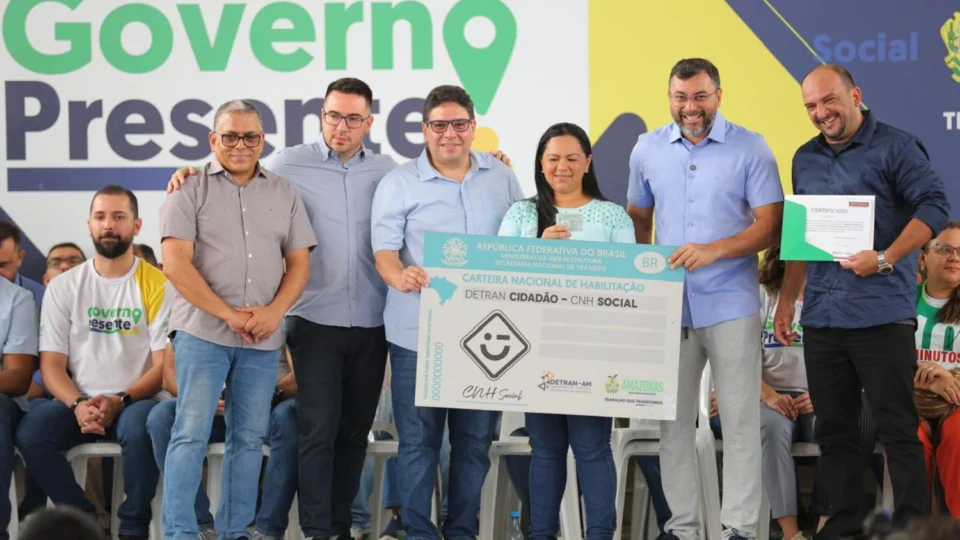 Wilson Lima destaca alcance da ‘CNH Social’ com 15,8 mil documentos entregues no estado