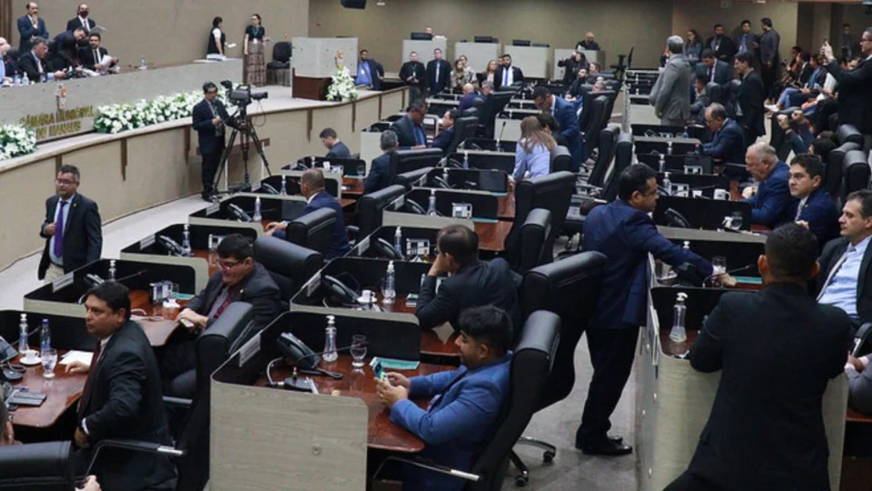 Vereadores terão dois aumentos de salários em 2025 na CMM