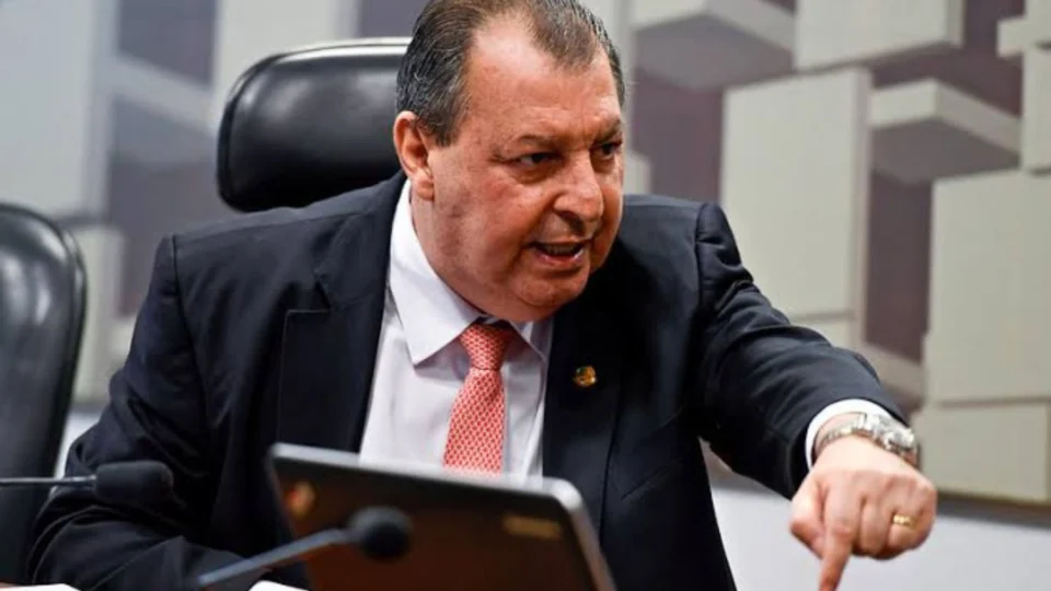 Omar Aziz afirma que assassinato de Bruno Pereira e Dom Phillips ocorreu por “humilhação familiar”