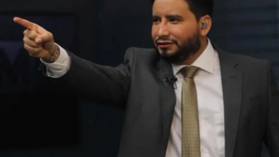 Alex Braga é condenado por fake News contra Wilson Lima e justiça determina retirada de publicações