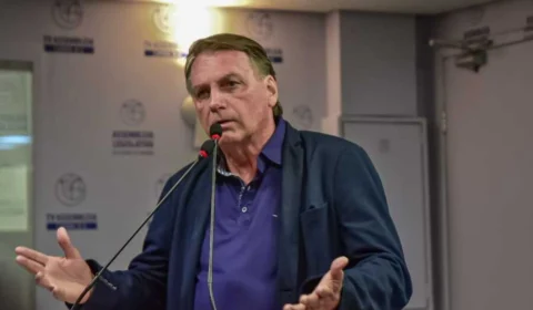 PF indicia Bolsonaro e mais 36 em inquérito sobre golpe de Estado