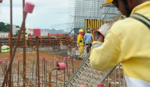 Proposta sobre fim da jornada 6×1 movimenta redes sociais