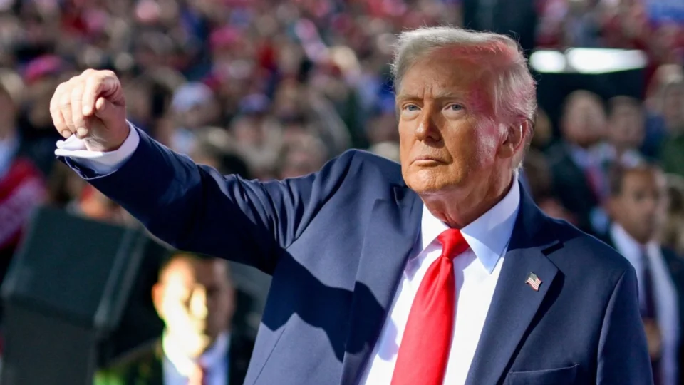 Trump critica lentidão na divulgação de resultados eleitorais após votar