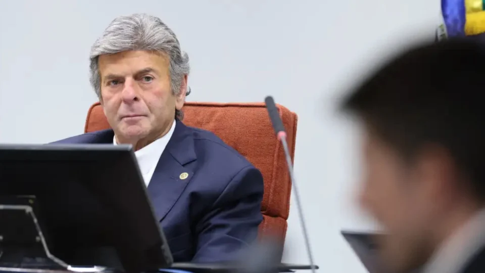Fux determina que governo proíba uso de benefícios sociais em bets