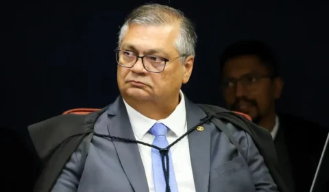 Flávio Dino mantém suspensão de emendas parlamentares