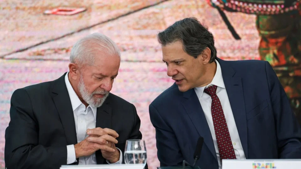 Governo Lula: Pacote de corte de gastos será apresentado a ministérios nesta terça-feira