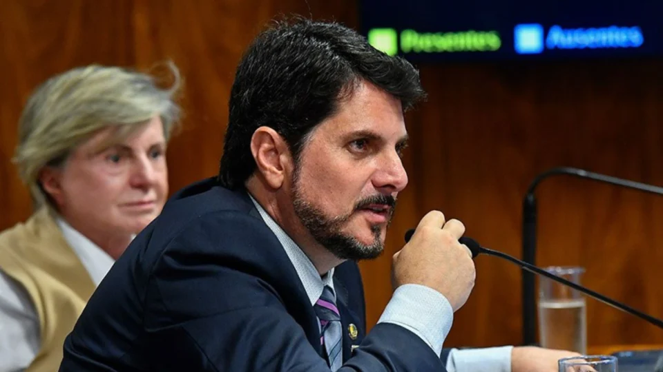 Desvio de pensão por genitores pode se tornar agravante de apropriação indébita