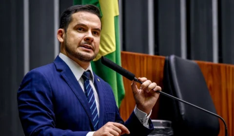 Alberto Neto pede suspensão da portaria do MDIC prevê interferência na gestão da Suframa