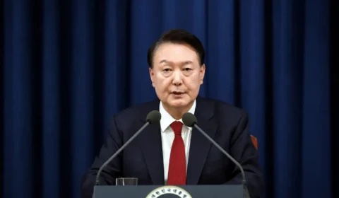 Ministério da Justiça proíbe presidente de sair da Coreia do Sul