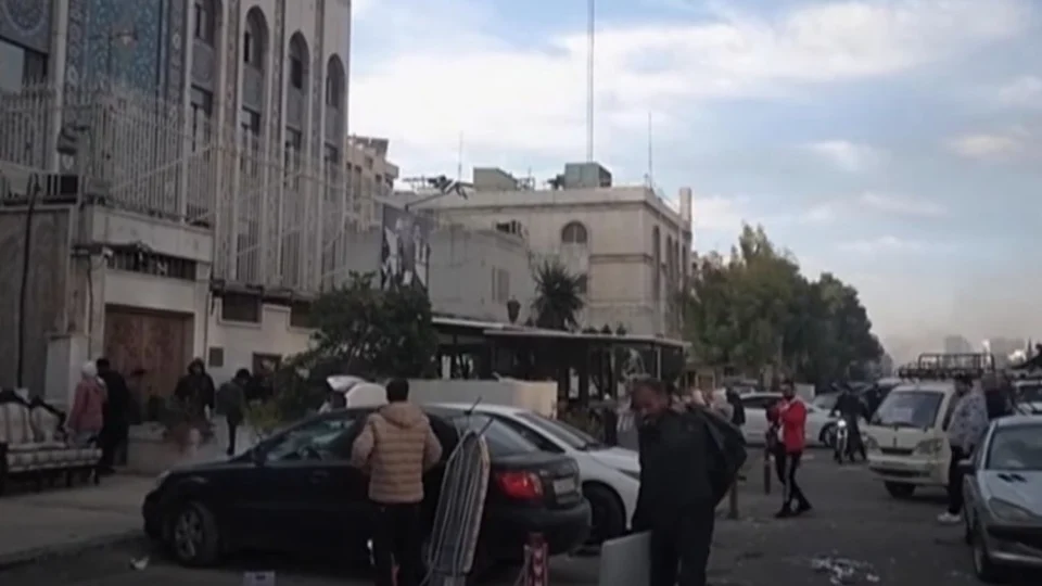 Rebeldes sírios arrombam celas e denunciam abusos do regime