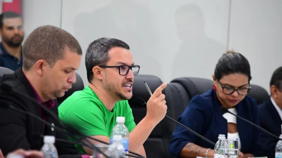 Prefeitura de Boa Vista perde ação contra vereador Ítalo Otávio sobre análise de recursos do FUNDEB