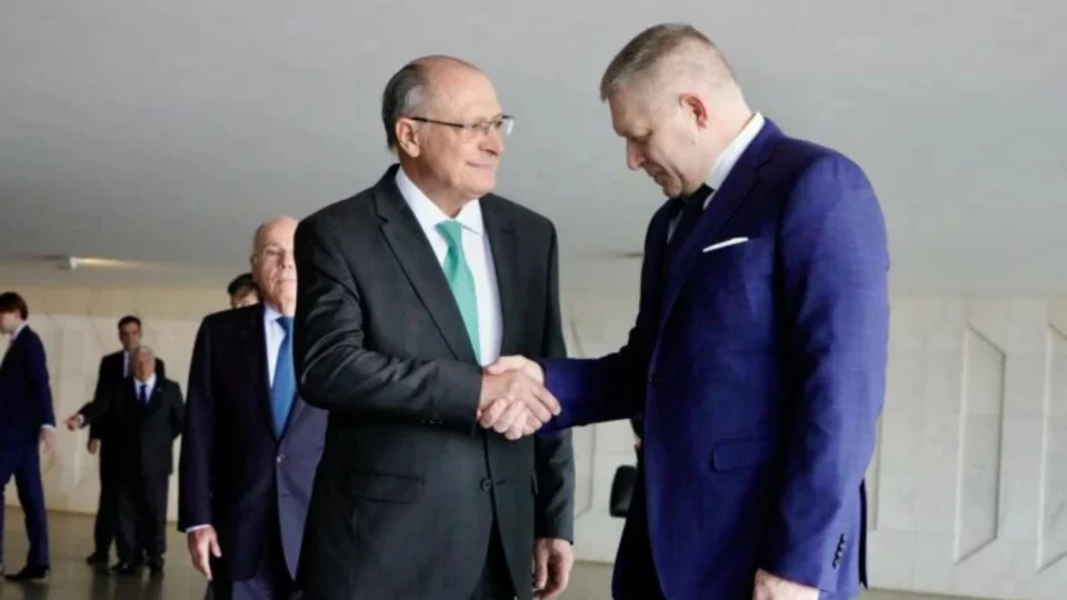 Alckmin comete gafe e confunde Eslováquia com Iugoslávia