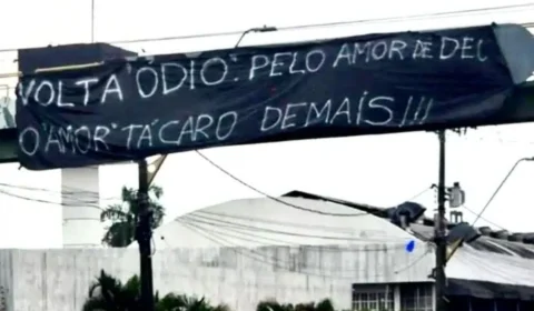 Faixa em Manaus critica governo Lula e pede “volta de Bolsonaro”