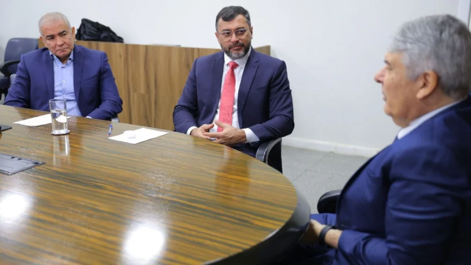 Wilson Lima busca transferência de aeroportos no interior do AM para Infraero