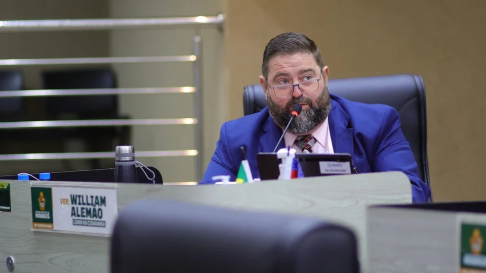 William Alemão critica reajuste de salários e alerta sobre impacto na economia de Manaus