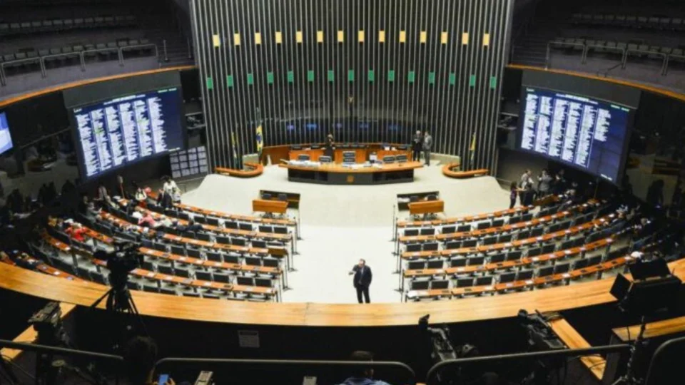 Câmara dos Deputados gastará R$ 30 milhões em aluguel de SUVs
