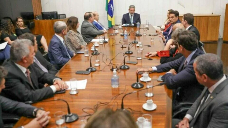 Ação do governo Lula contra o DF afasta o PP do PT