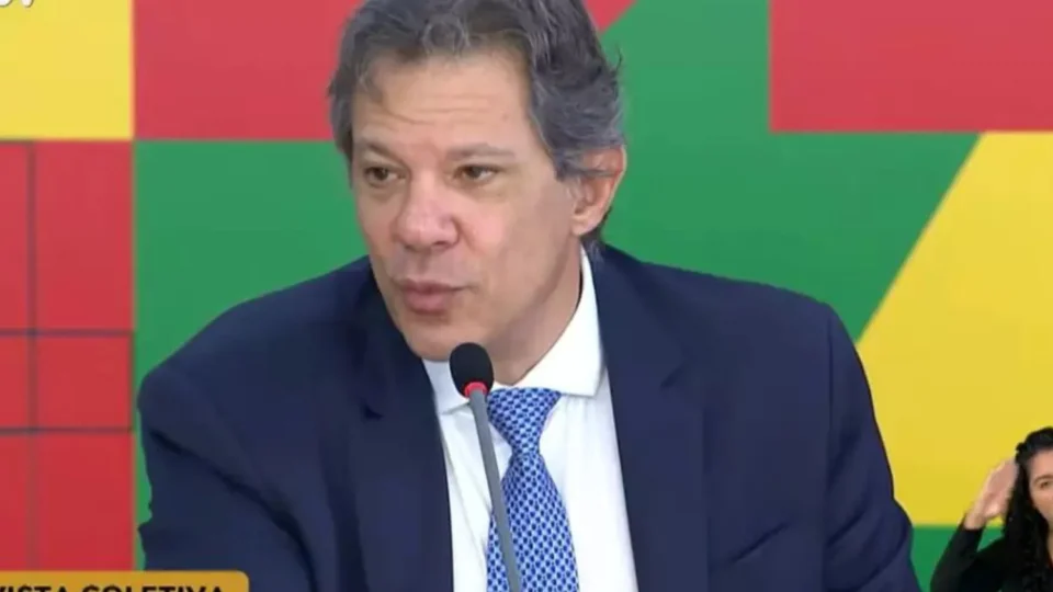 Menos de um terço dos brasileiros aprovam Haddad